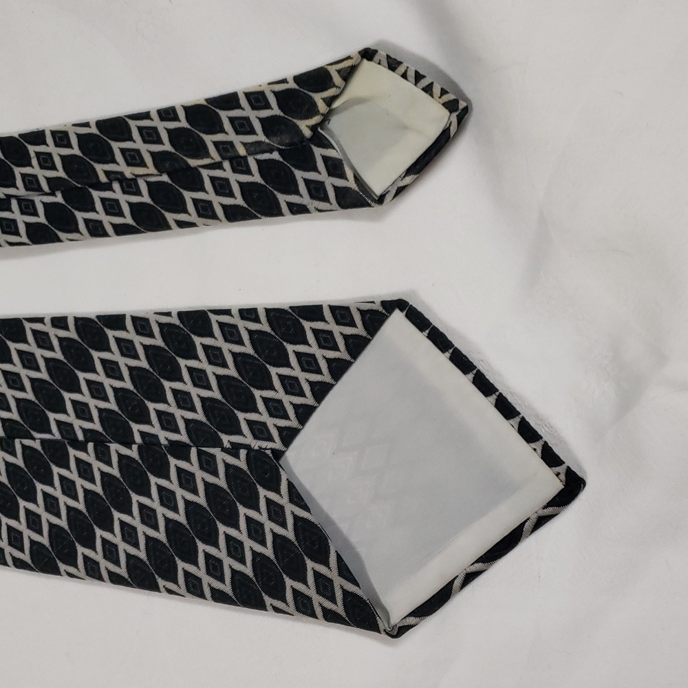 Vintage Wemlon by Wembley Vertical Diamond Patterned Stripes 4" Wide Necktie - Picture 3 of 10